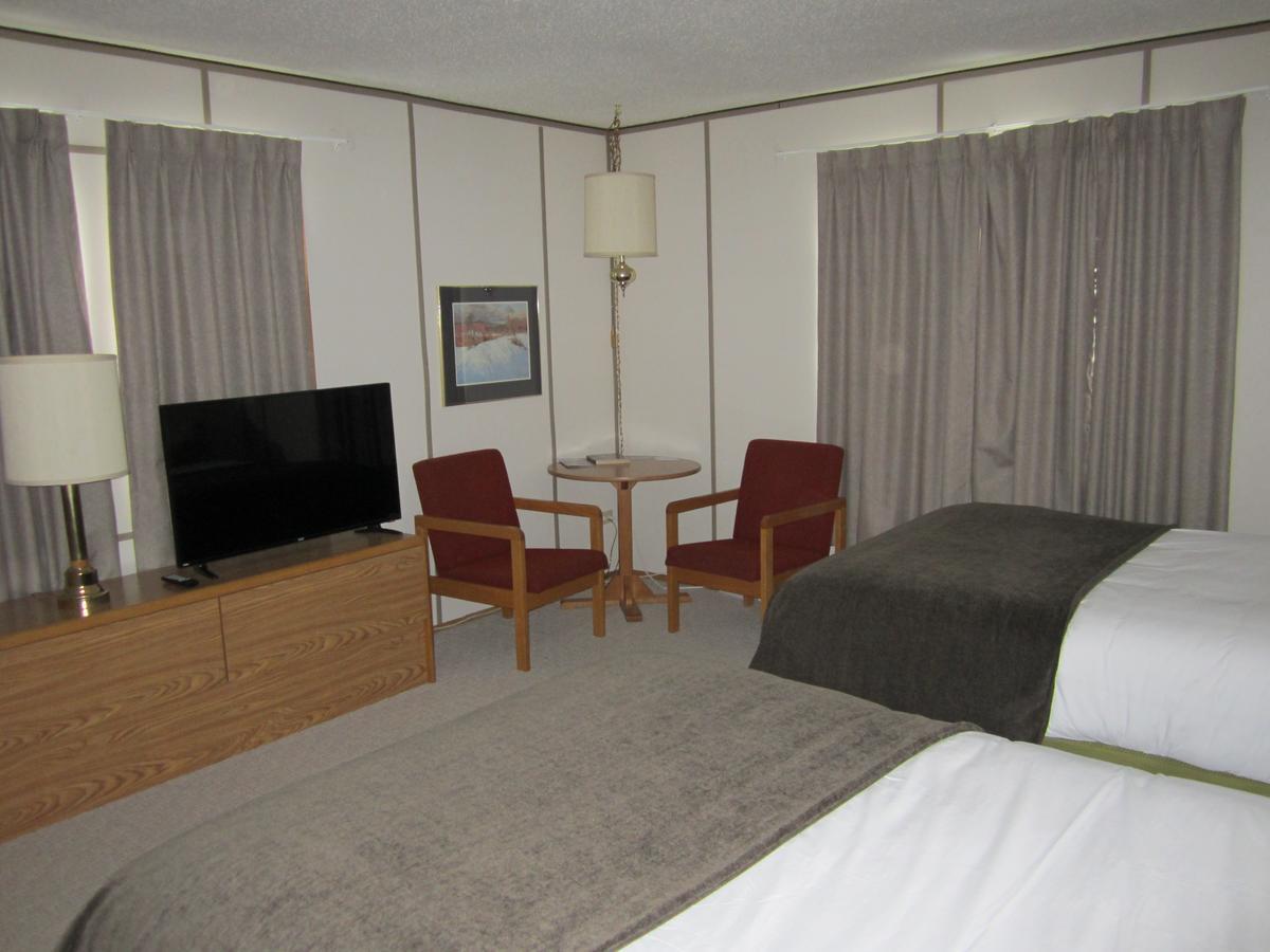 Triple J Hotel Dawson City Extérieur photo