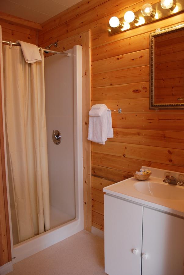 Triple J Hotel Dawson City Extérieur photo
