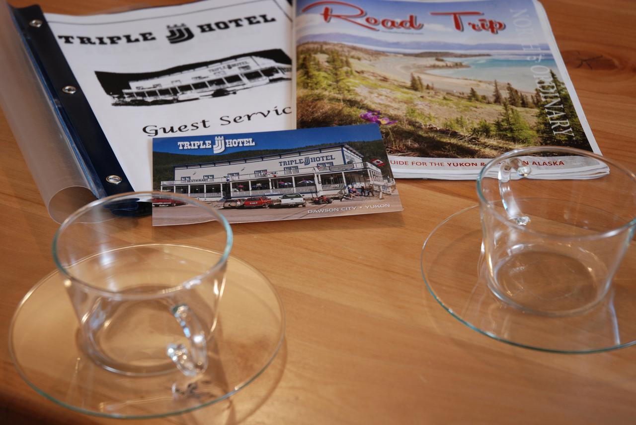Triple J Hotel Dawson City Extérieur photo